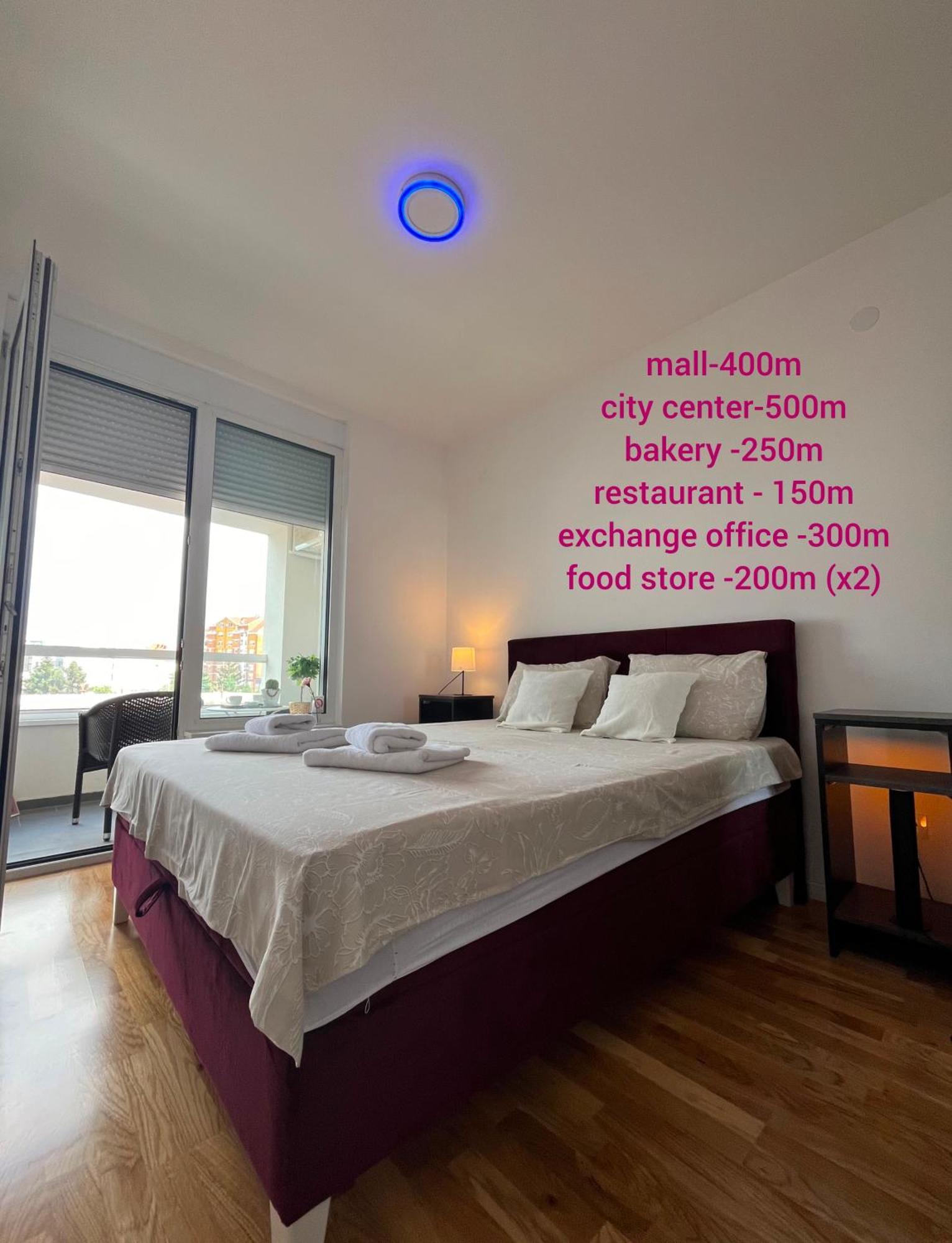 Lux 13 Center, Free Parking Daire